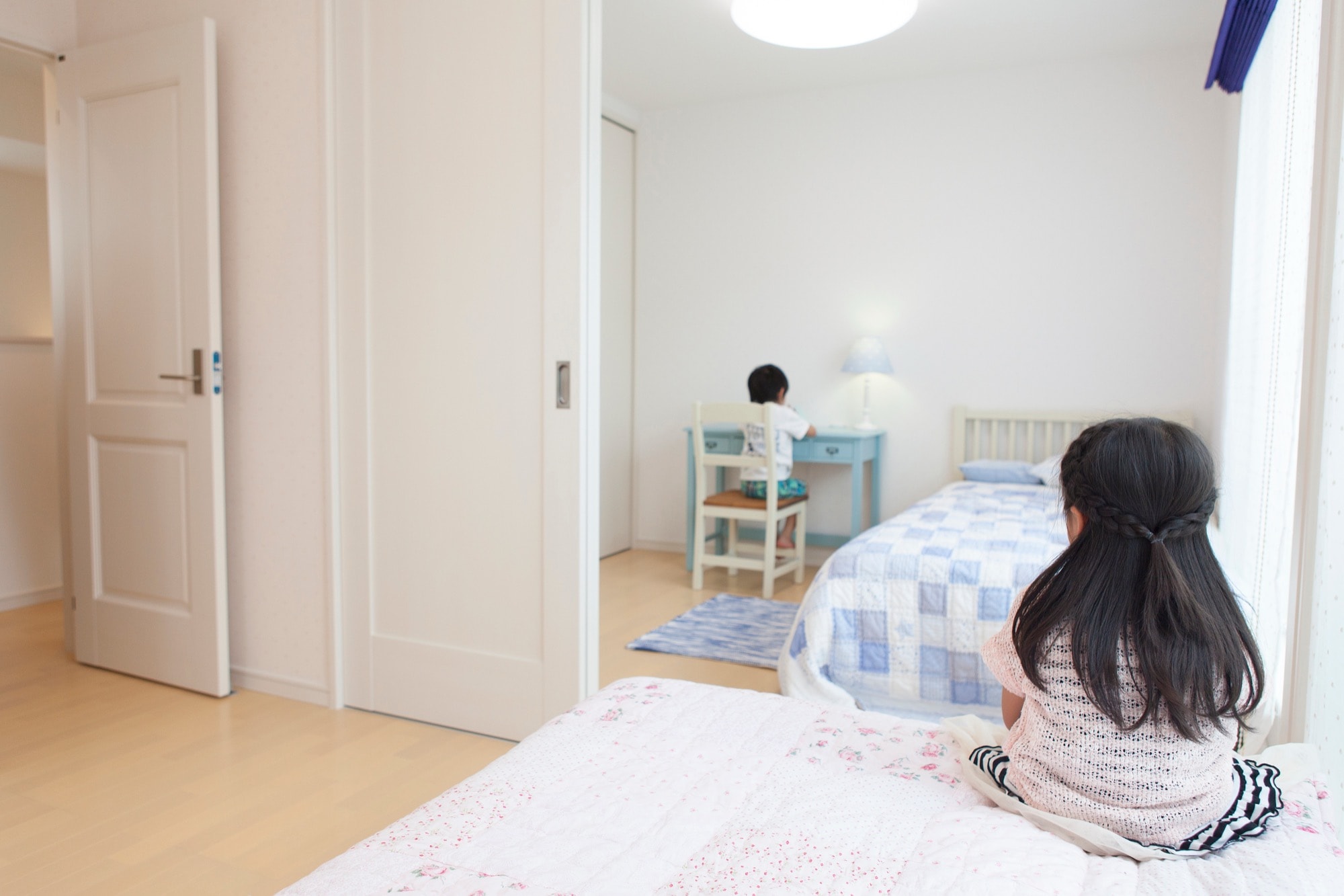 子どもの成長を見据えた学習スペースとフレキシブルな子ども部屋の作り方