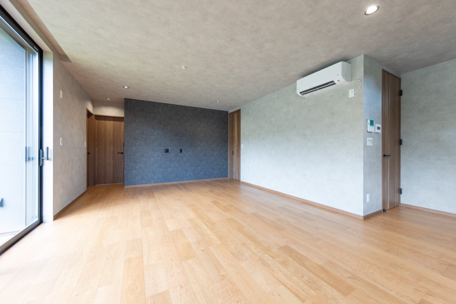 回遊動線が心地よい、家族がつながる平屋の住まいの写真